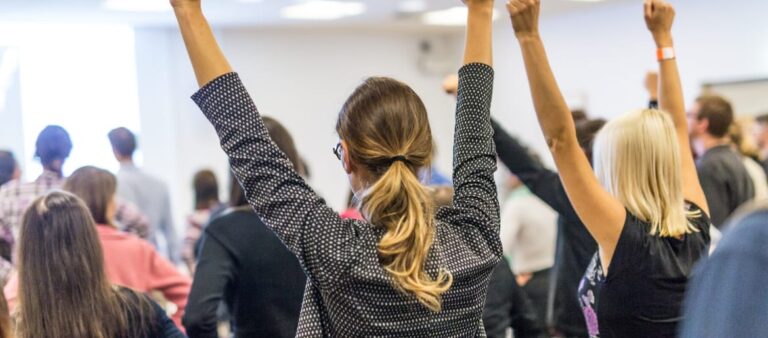 The Best Motivational Speakers in the World – My Top 5 angie strader image of motivational speakers rally